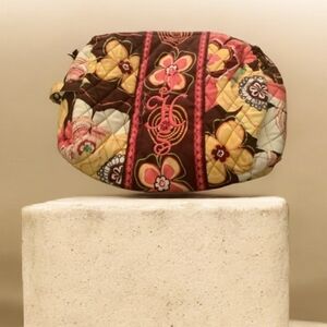 Vera Bradley makeup 💄 travel bag it’s Monogrammed but in excellent shape